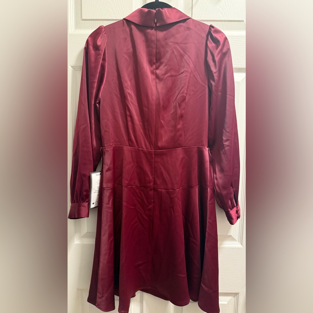 Vince Camuto - Burgundy Satin Shawl-Collar Fit & Flare Dress - Size 4 - NWOT - Picture 6 of 8